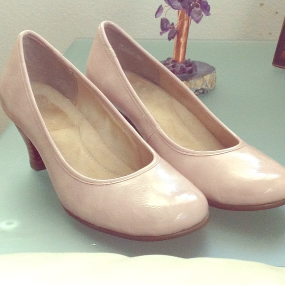 light pink short heels